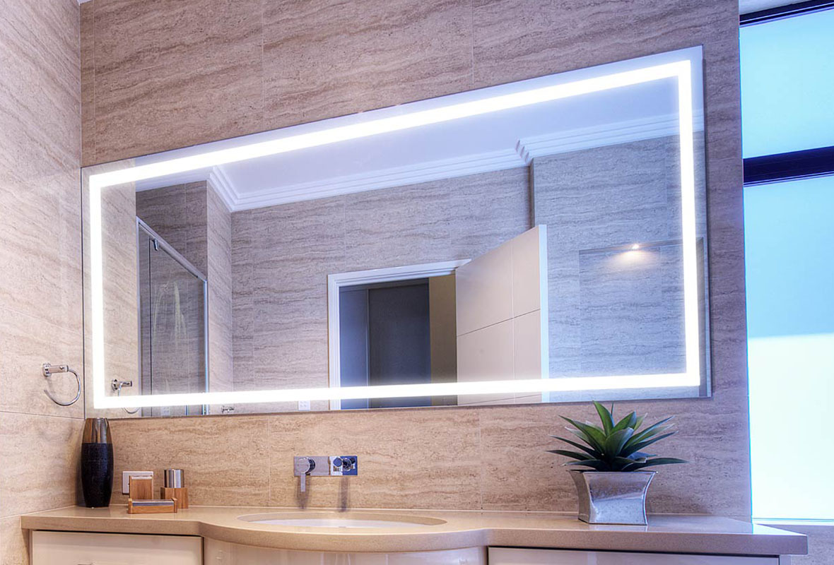 Large Verge Lighted Mirror in a Bathroom 