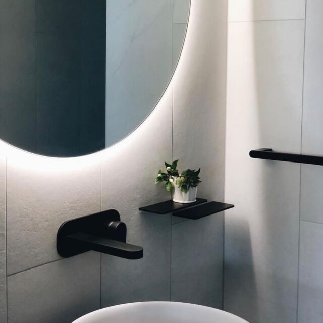 When your too busy with orders to get on the socials 
That can’t be a bad thing 🙌🏼

A throw back to a stunning Halo LED mirror